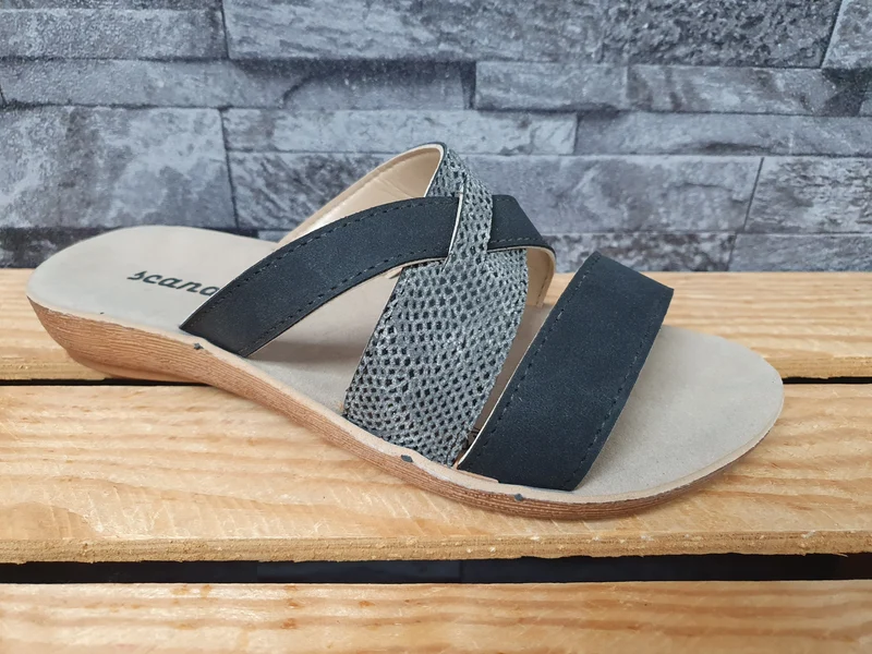 Scandi Damen Pantolette Sandalette Grau Flach