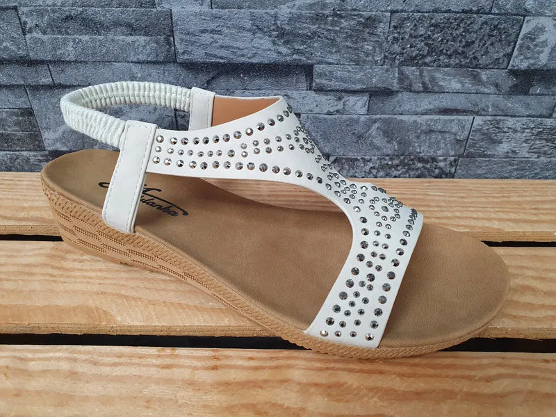 Damen Sandalen Sandalette Nieten Beige Kailabsatz
