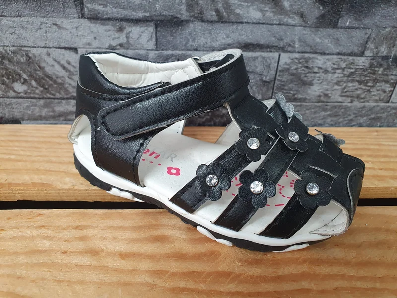 Kinder Mädchen Sandalen Sommer Strandsandaken Freizeitschuhe Schwarz & Weiß