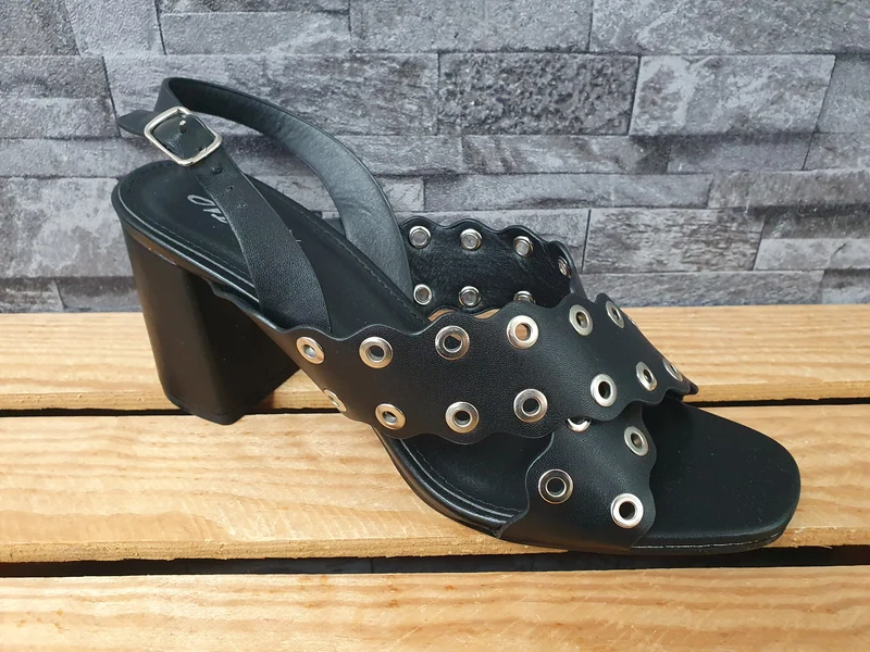 Damen Sandalen Sandalette Schwarz Nieten Größe 40 Blockabsatz