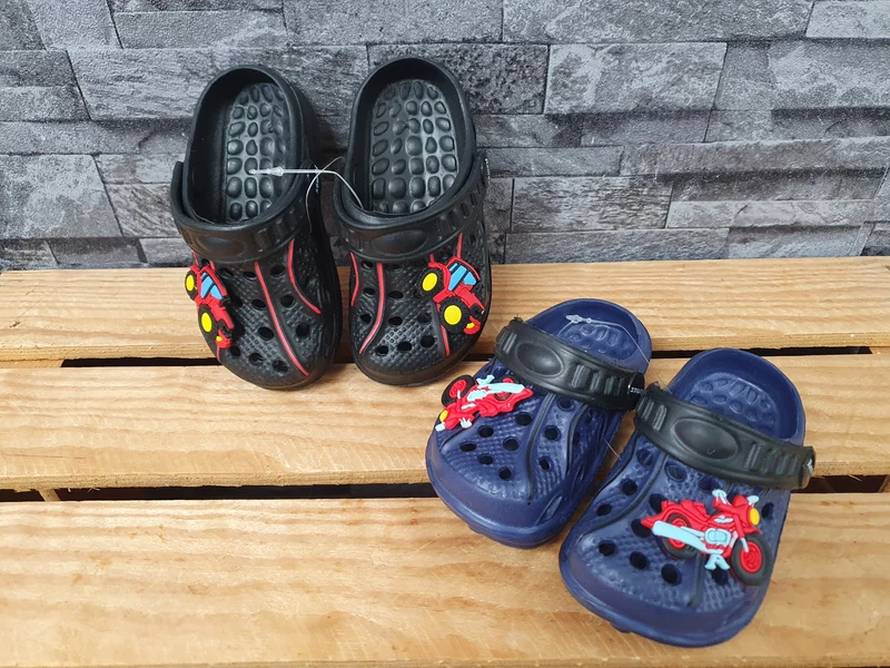 Cloggs Kleinkinder Schuhe Jungen Hauschuhe Figurmotiv
