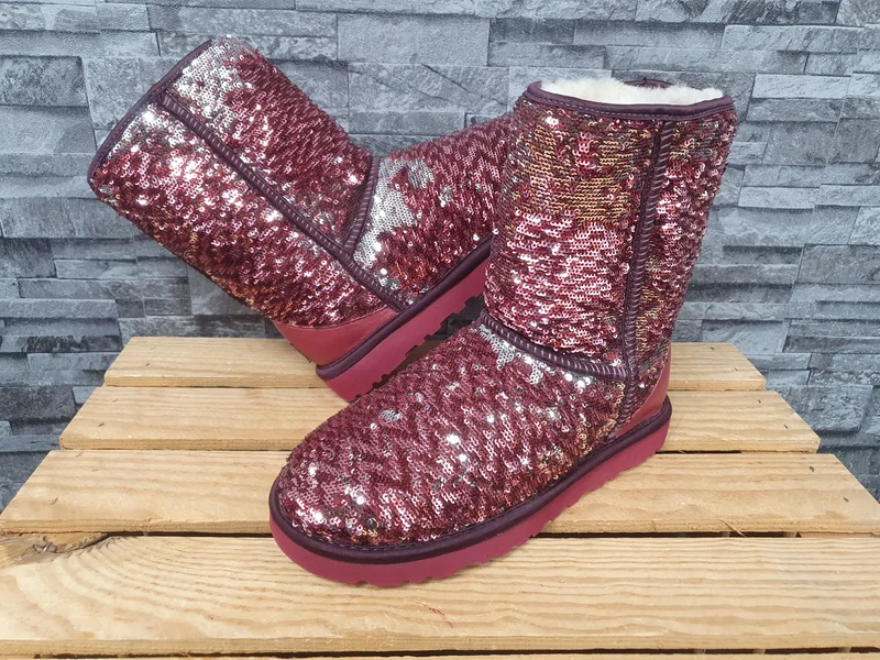 UGG Boots Short Sequin Bordeaux Lammfell Pailletten