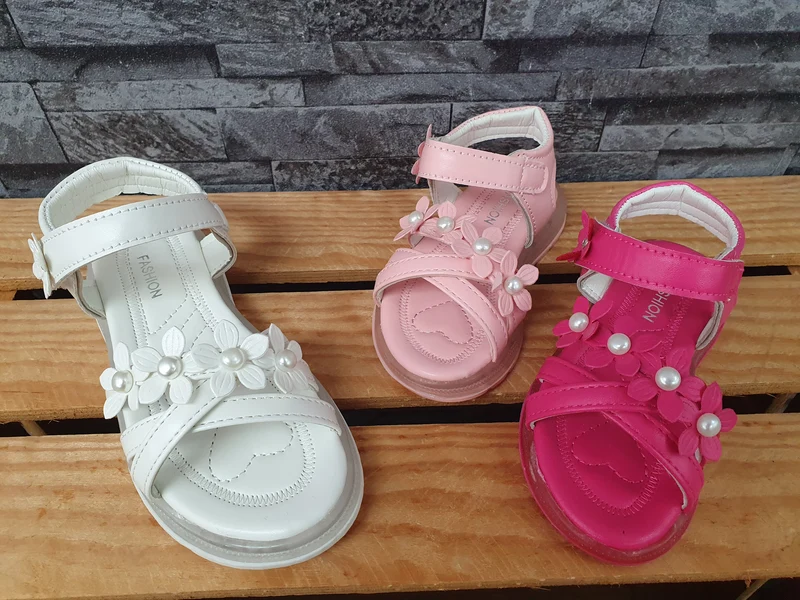 Mädchen Sommersandalen mit Perlen & Klettverschluss
