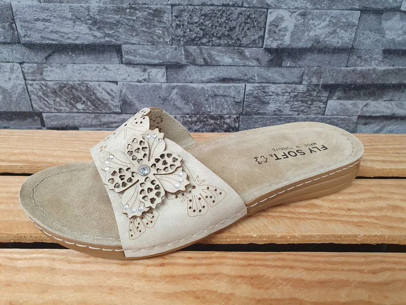Scandi Fly Soft Damen Pantolette Sommer Beige Glitzer Lederinnensohle Blume
