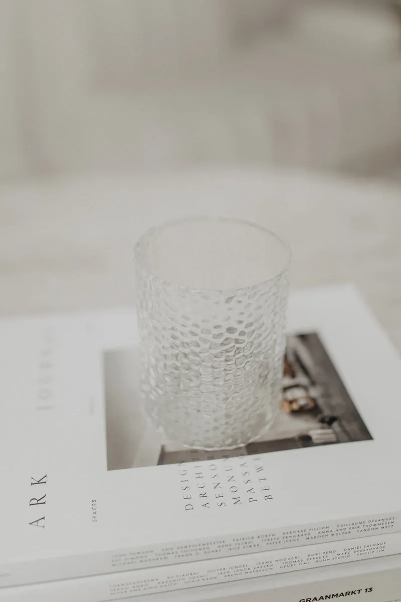 01.08.30 — The Airy Pot Small / Clear