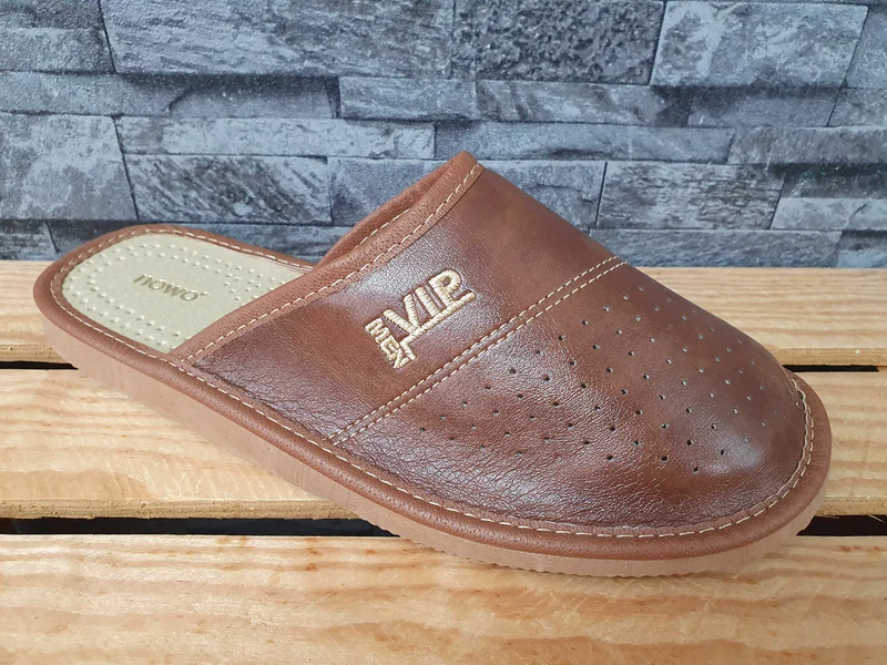 Herren Polnische Hausschuhe VIP Braun NOWO