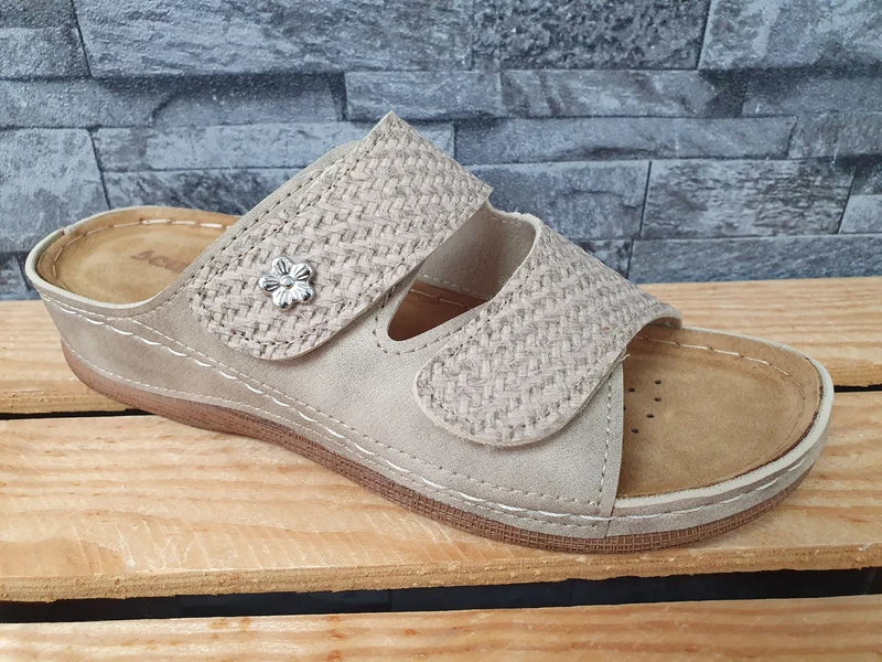 Damen Scandi Pantoletten Sandalette Schuhe Klett Beige PU Lederinnensohle