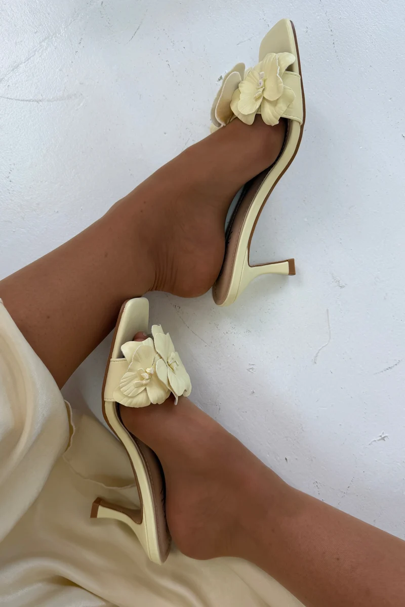 Bloom - Butterfly Weed Sandals - Yellow