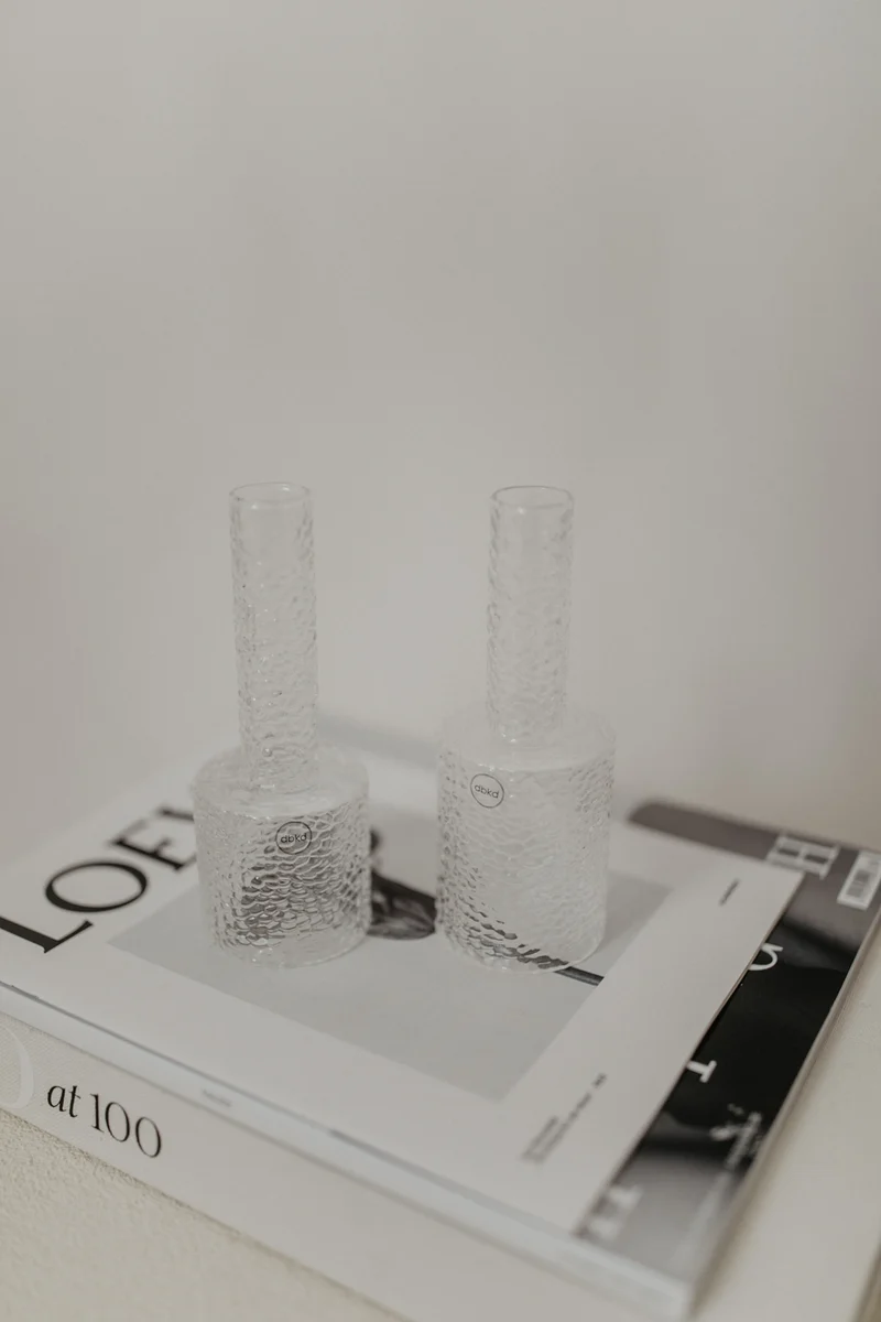 01.08.04 — The Airy Vase Large / Clear
