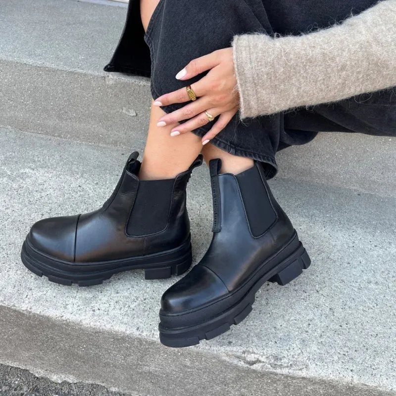 YOU AND ME LOW - Black (with black sole)